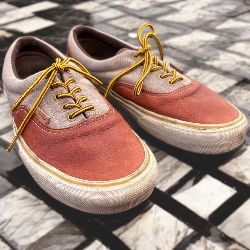 Vans California Era CA Leather Henna & Camo
Men 7.5 / Women 9 Two-Toned